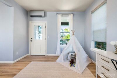 421 NE 60th Street , Seattle, WA 98115 - Photo 18