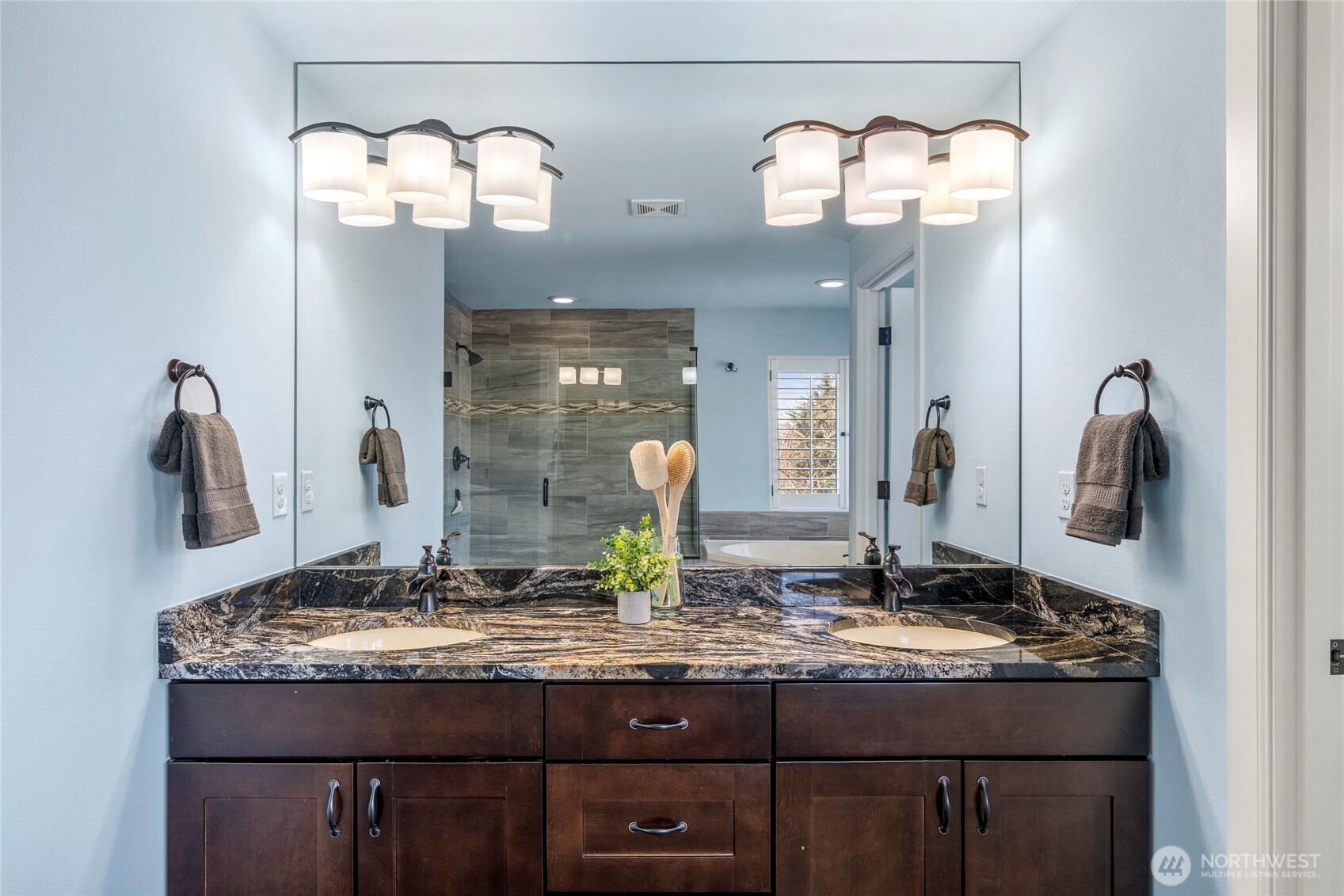 421 NE 60th Street , Seattle, WA 98115