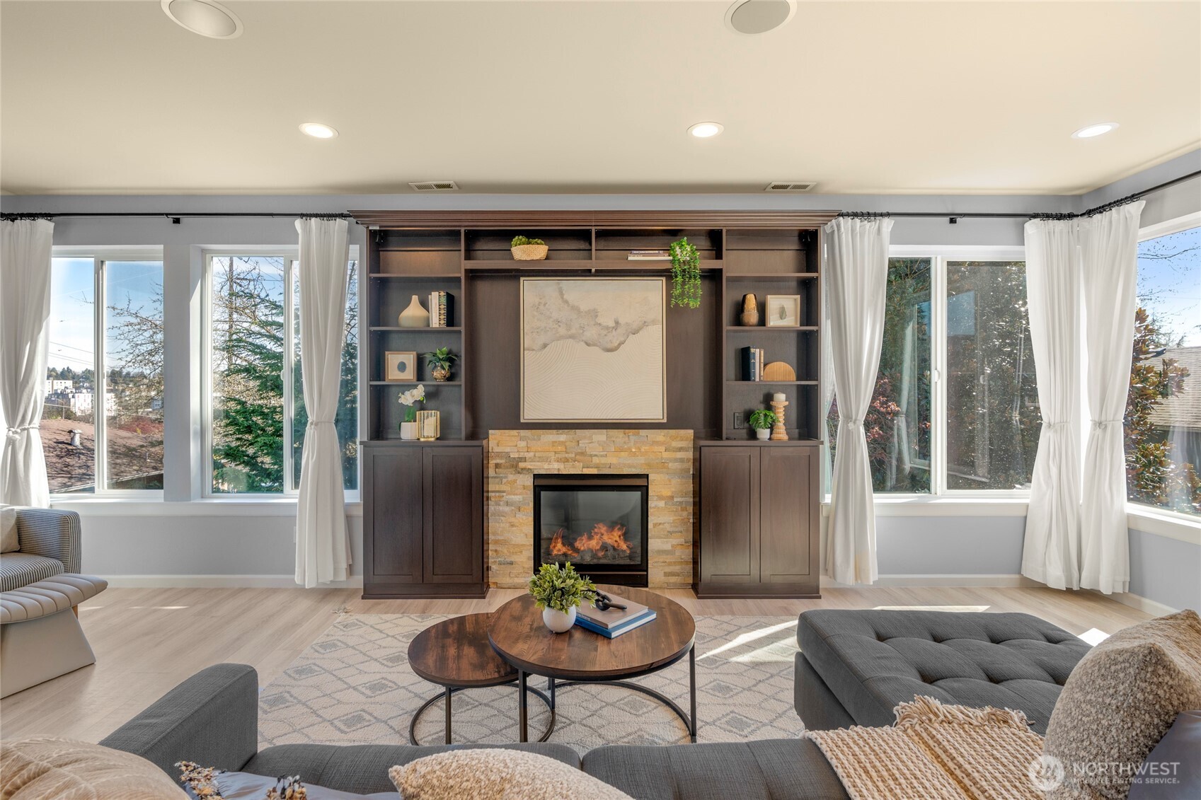 421 NE 60th Street , Seattle, WA 98115