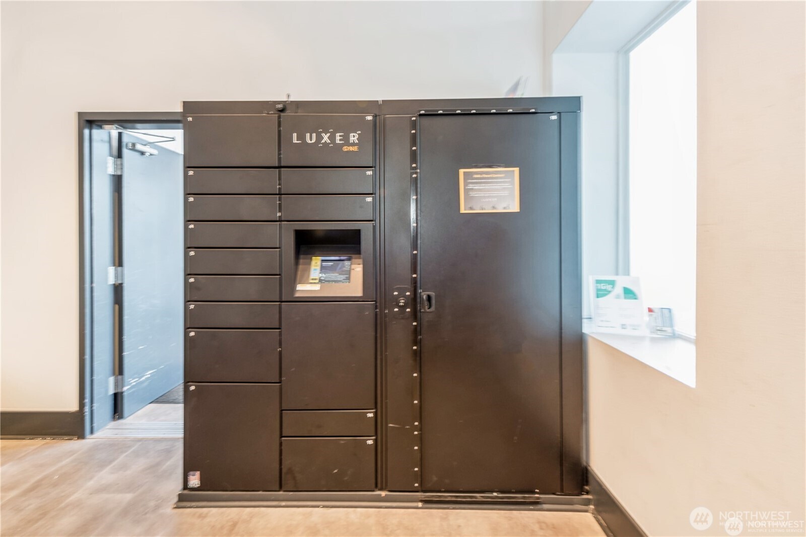 655 crockett Street #A405, Seattle, WA 98109