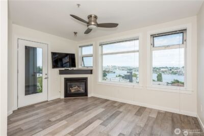 655 crockett Street #A405, Seattle, WA 98109 - Photo 2