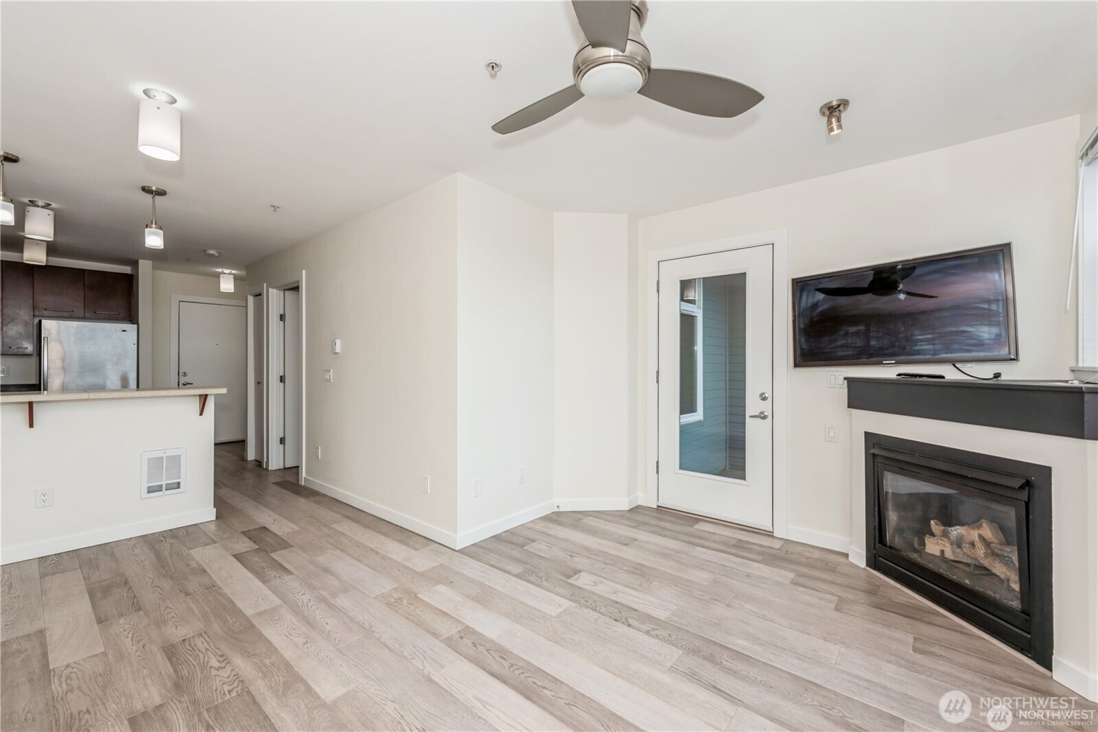 655 crockett Street #A405, Seattle, WA 98109