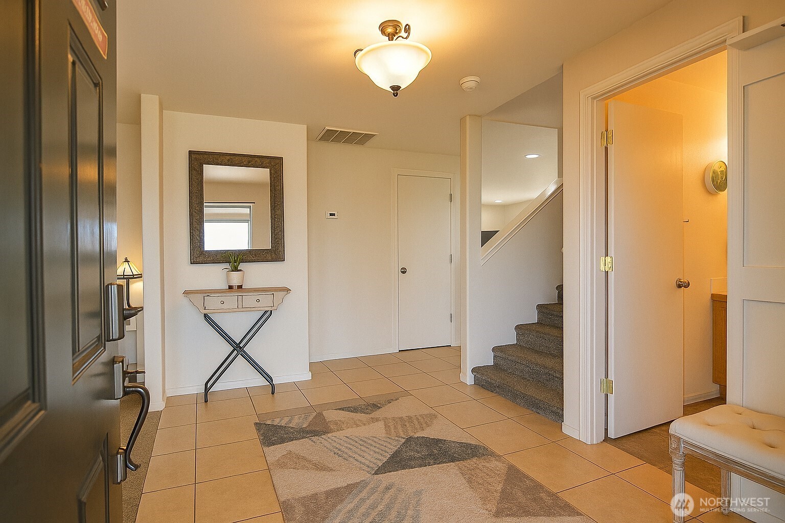 526 N Monarch Street , Moses Lake, WA 98837