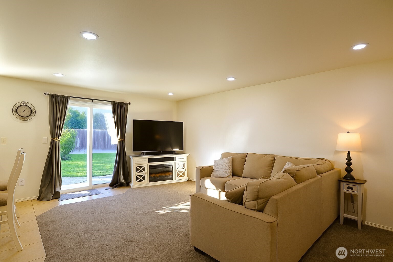 526 N Monarch Street , Moses Lake, WA 98837