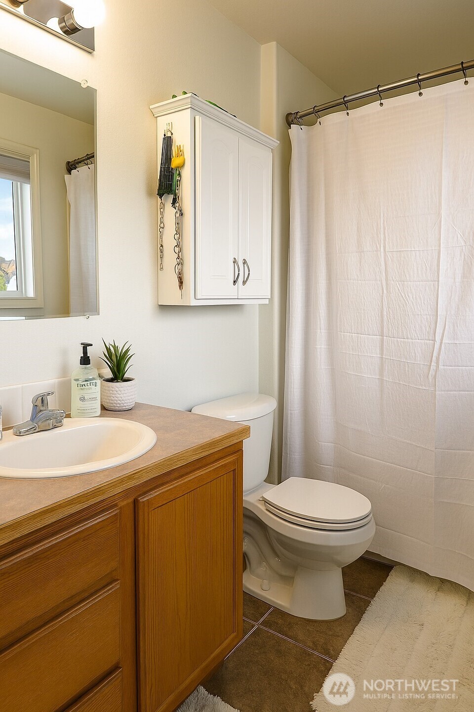 526 N Monarch Street , Moses Lake, WA 98837