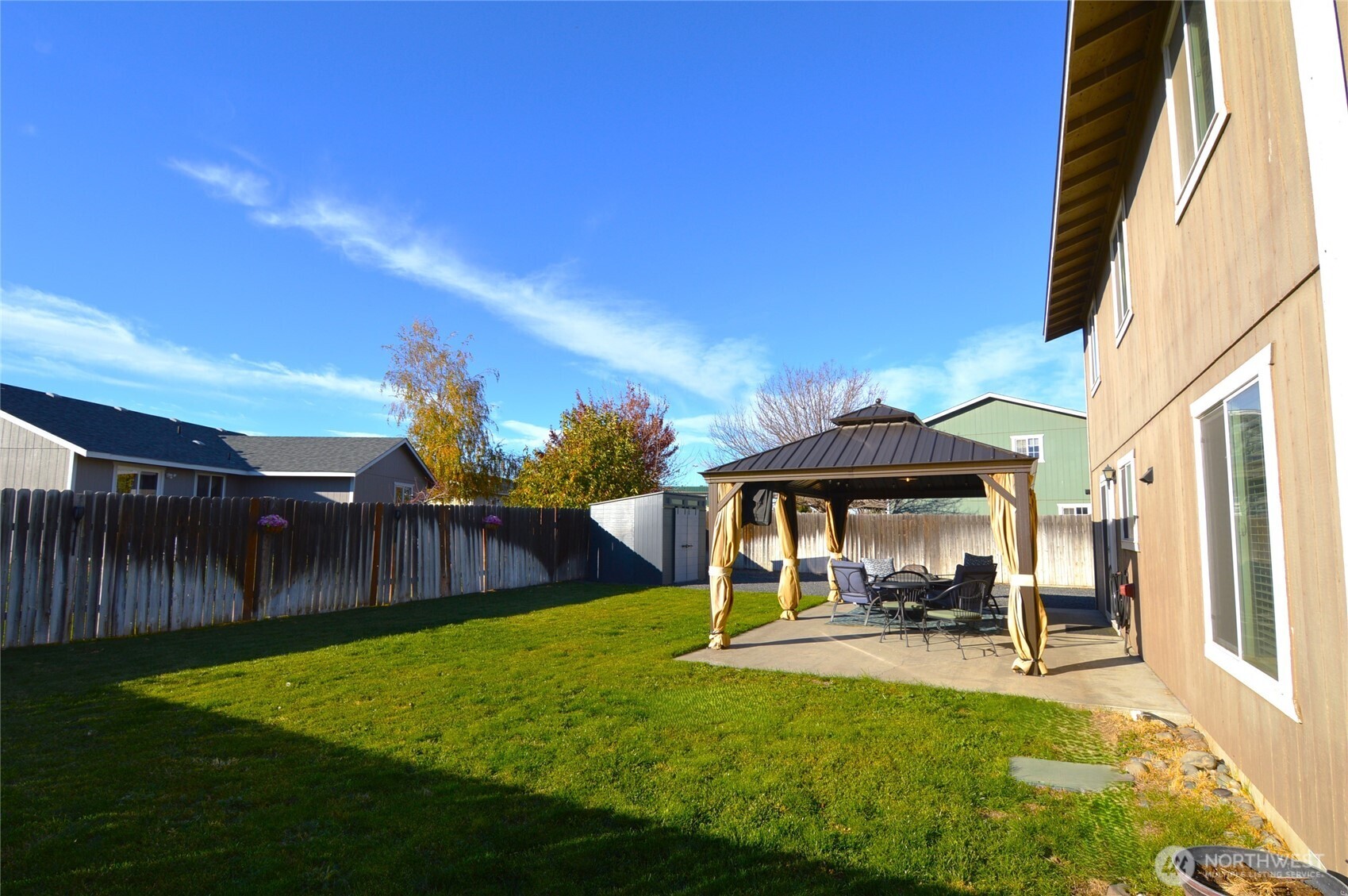 526 N Monarch Street , Moses Lake, WA 98837