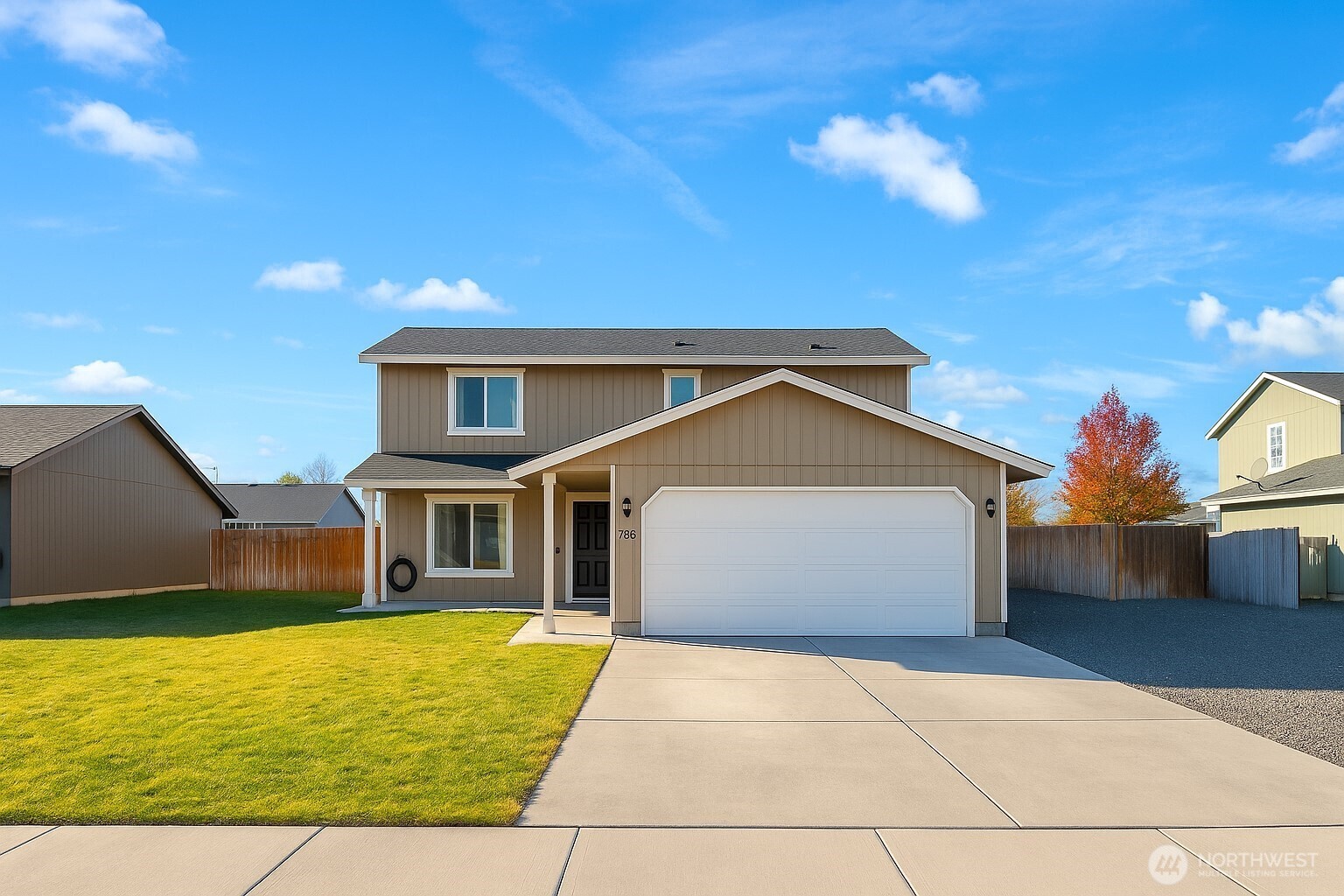 526 N Monarch Street , Moses Lake, WA 98837