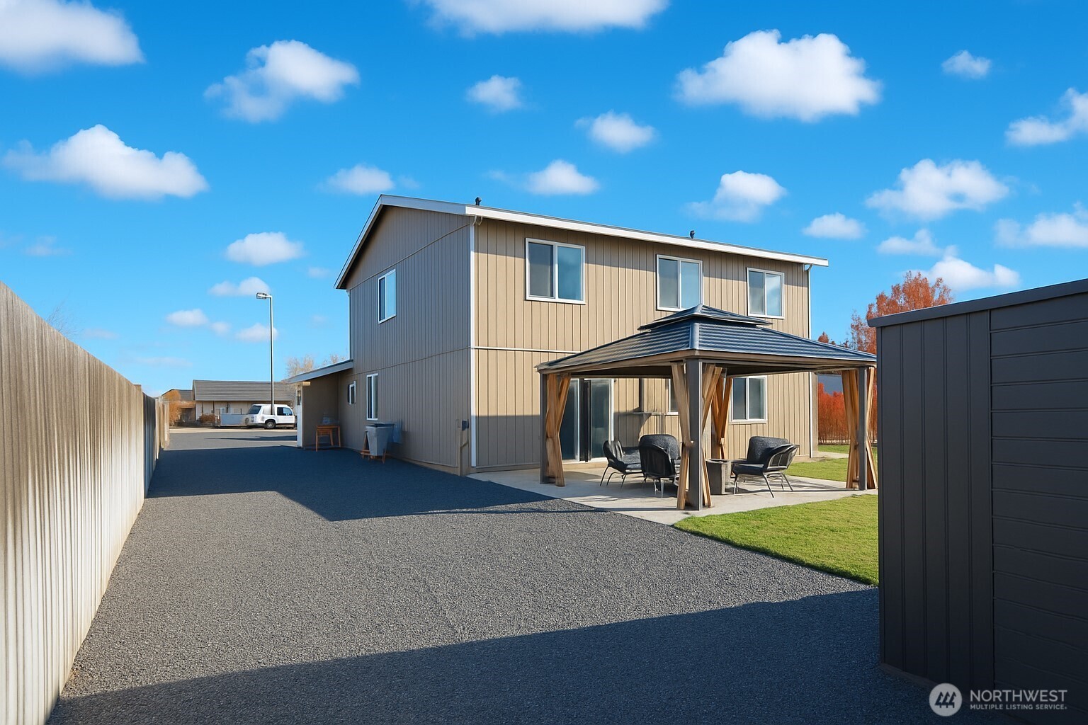 526 N Monarch Street , Moses Lake, WA 98837