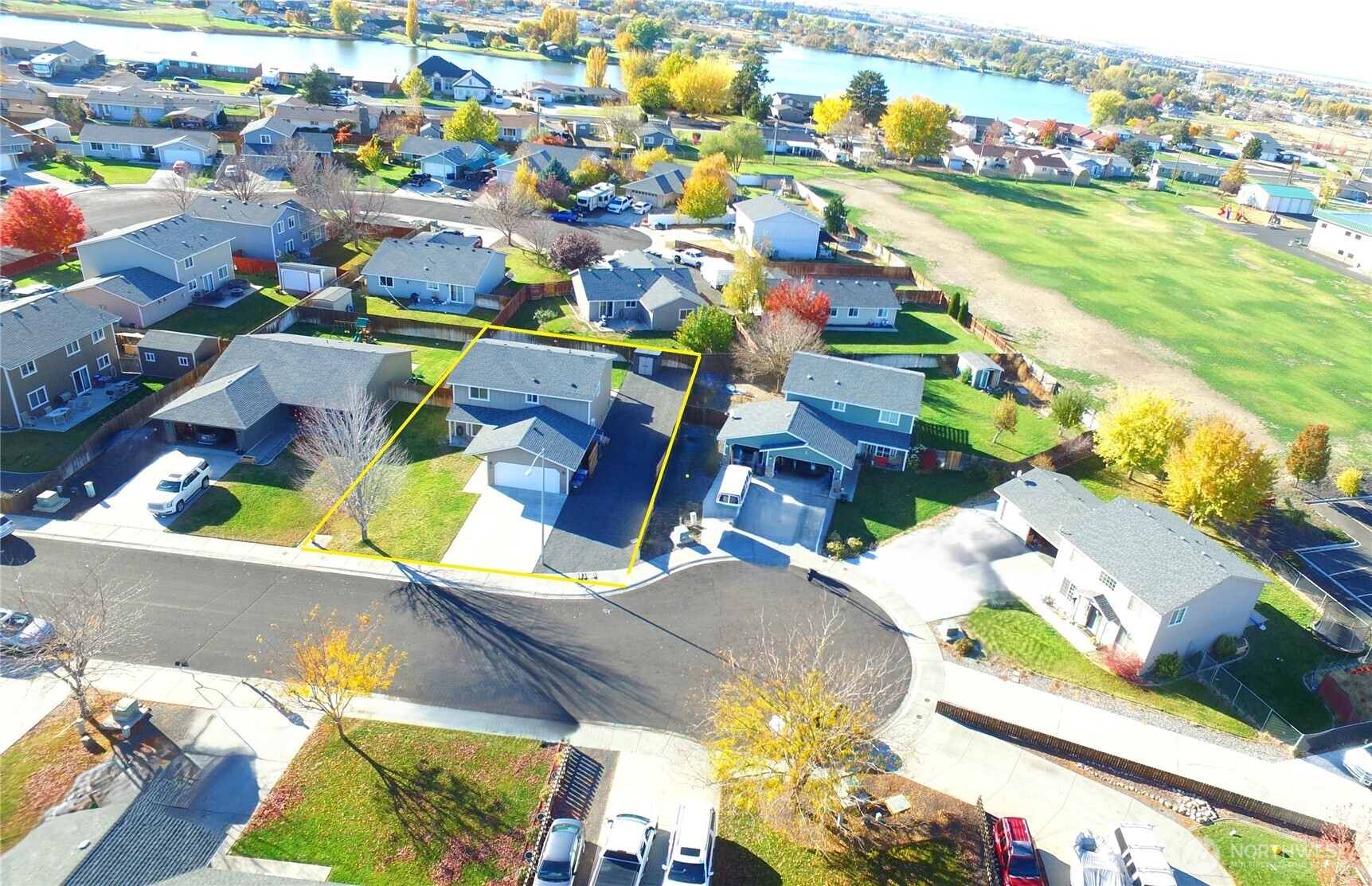 526 N Monarch Street , Moses Lake, WA 98837