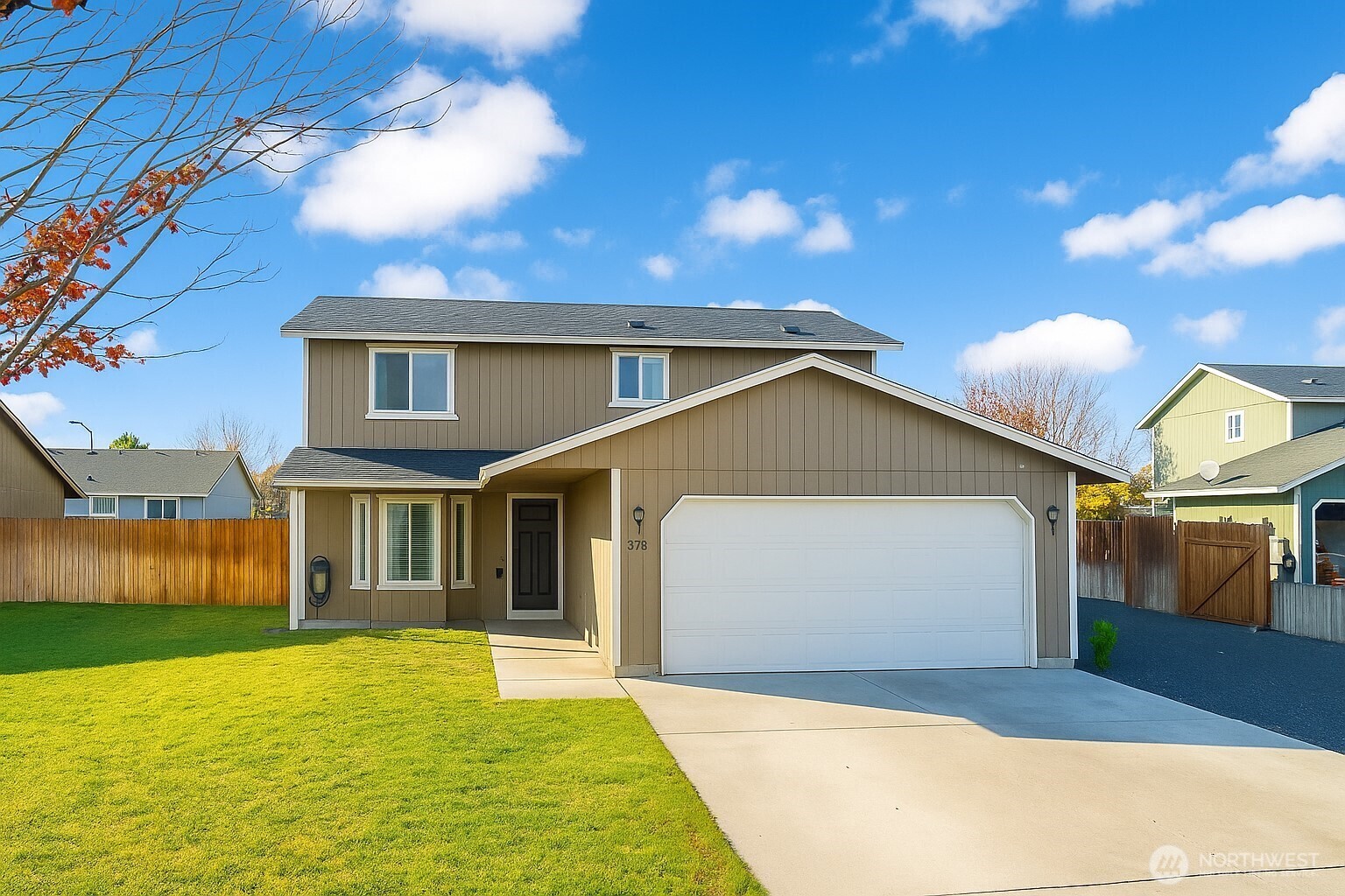 526 N Monarch Street , Moses Lake, WA 98837