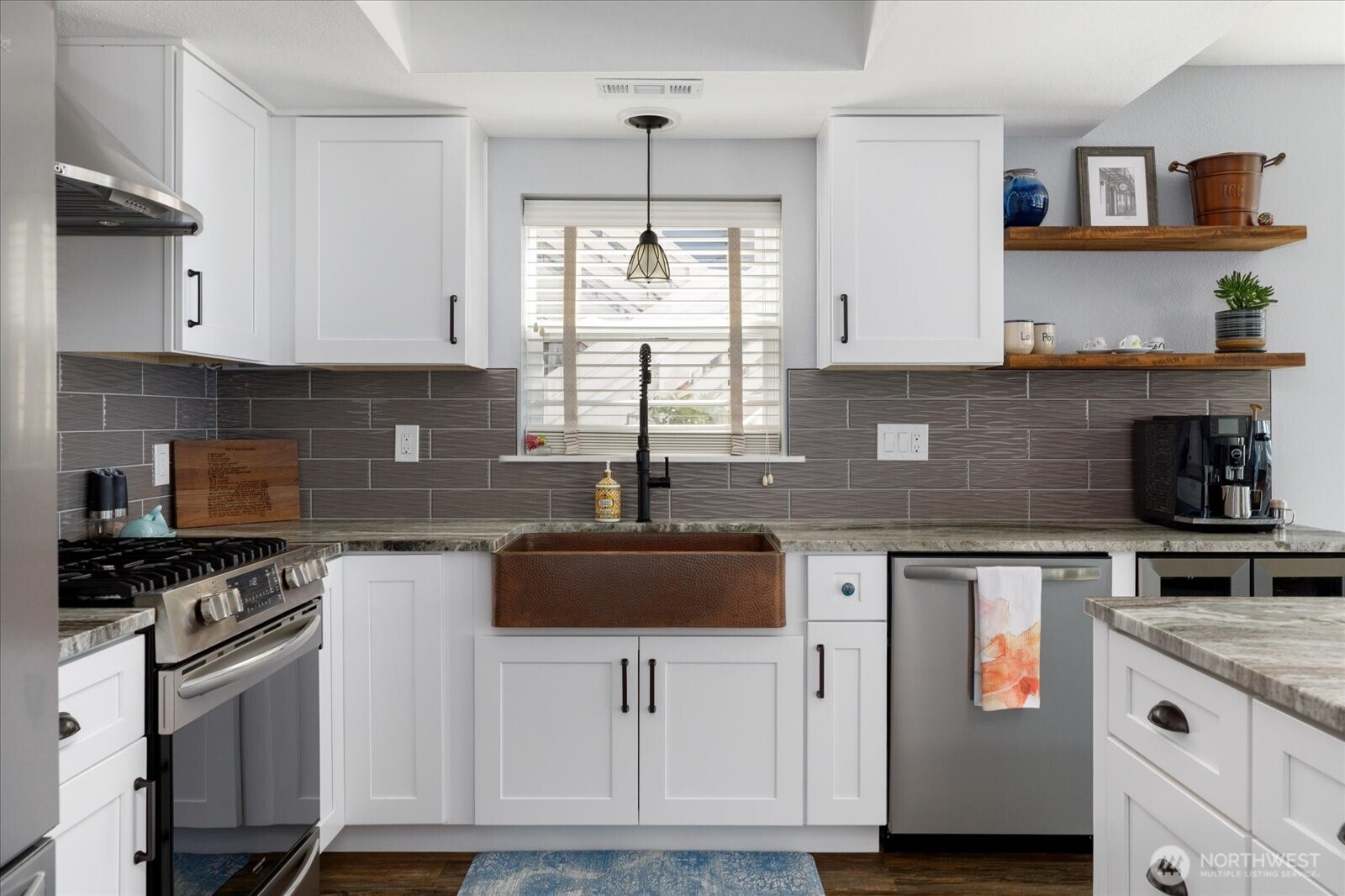 651 SE Bayshore Drive #E101, Oak Harbor, WA 98277