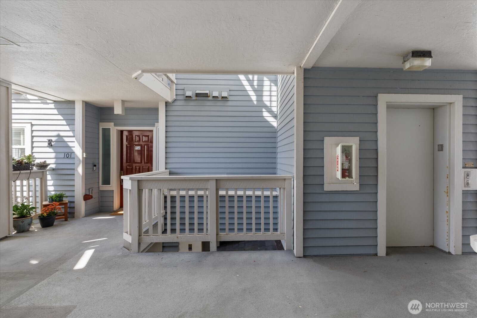 651 SE Bayshore Drive #E101, Oak Harbor, WA 98277