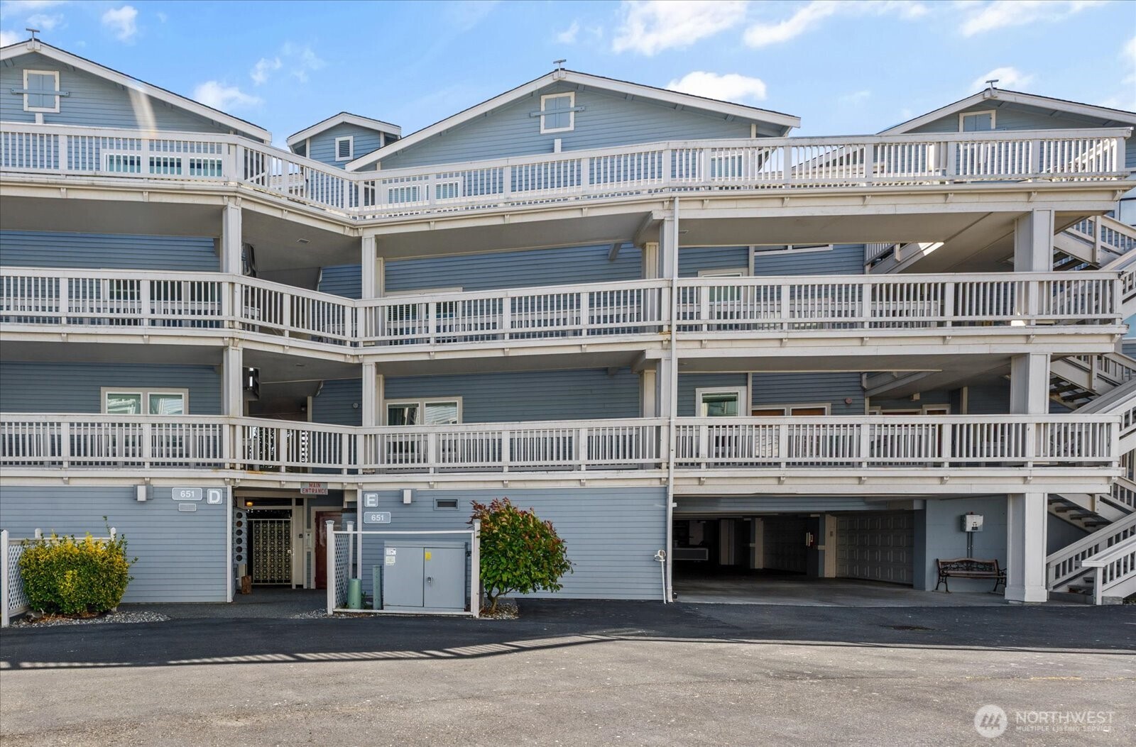 651 SE Bayshore Drive #E101, Oak Harbor, WA 98277