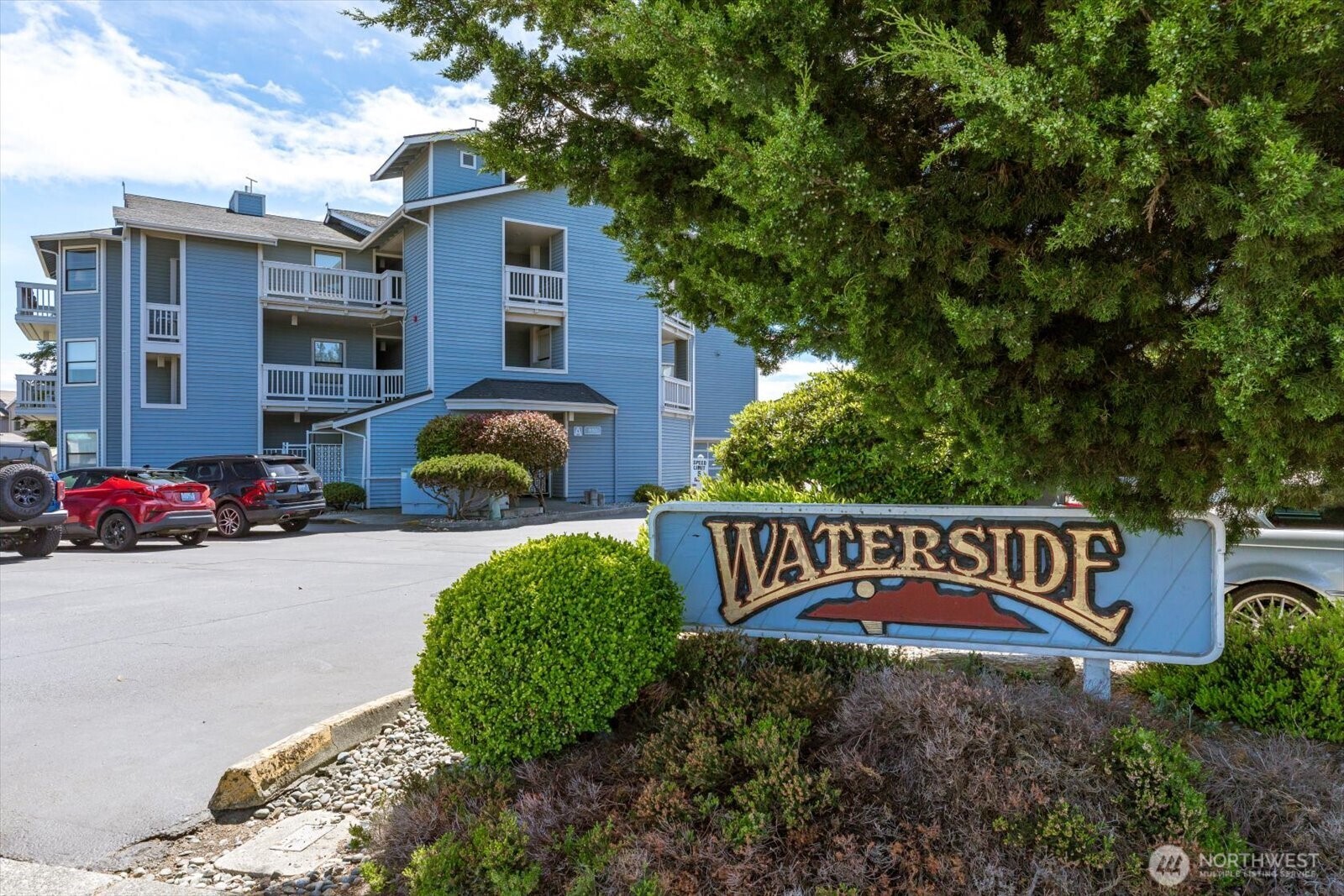 651 SE Bayshore Drive #E101, Oak Harbor, WA 98277