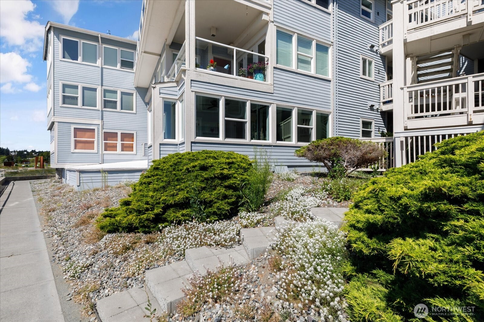 651 SE Bayshore Drive #E101, Oak Harbor, WA 98277