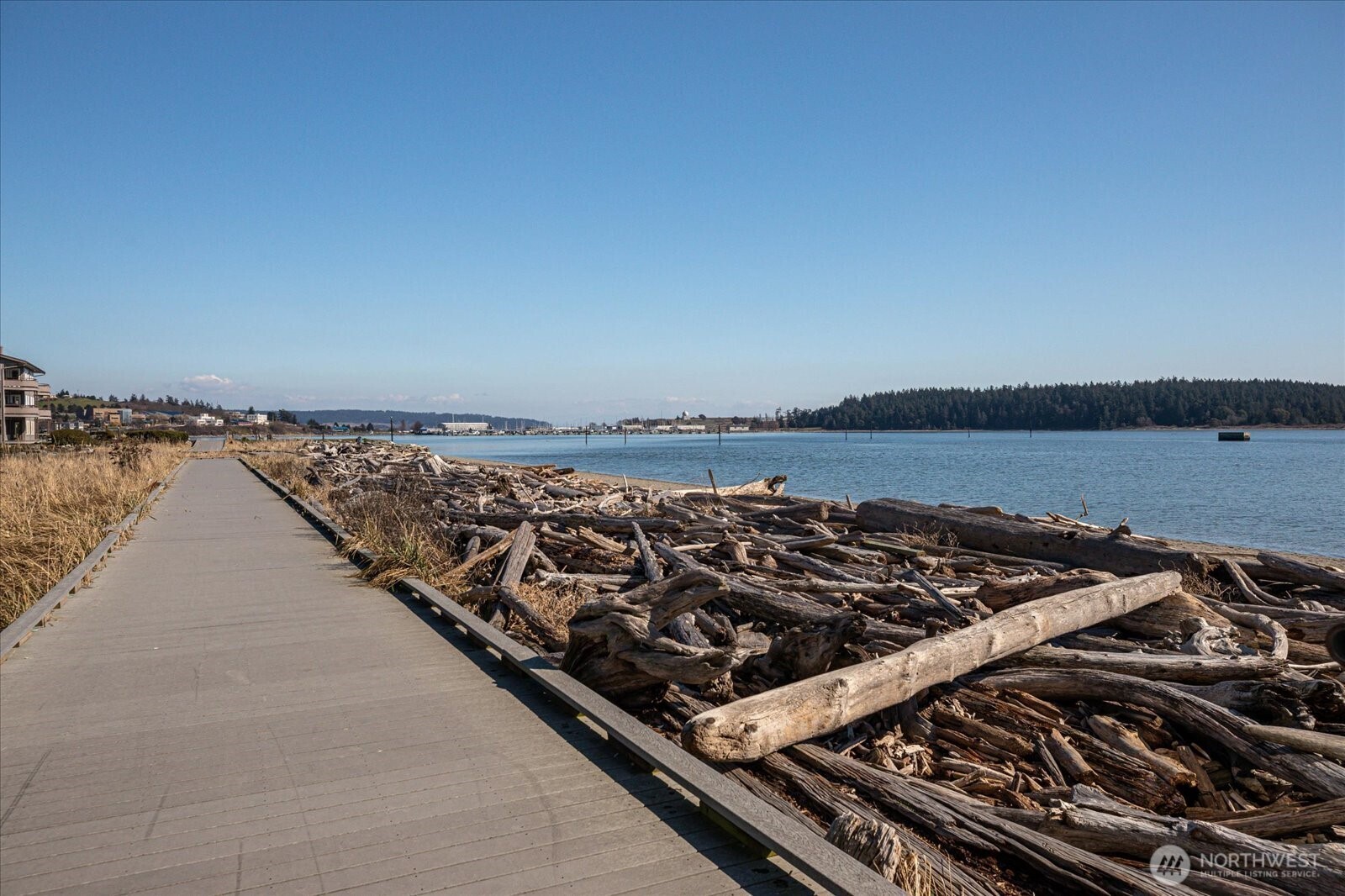 651 SE Bayshore Drive #E101, Oak Harbor, WA 98277