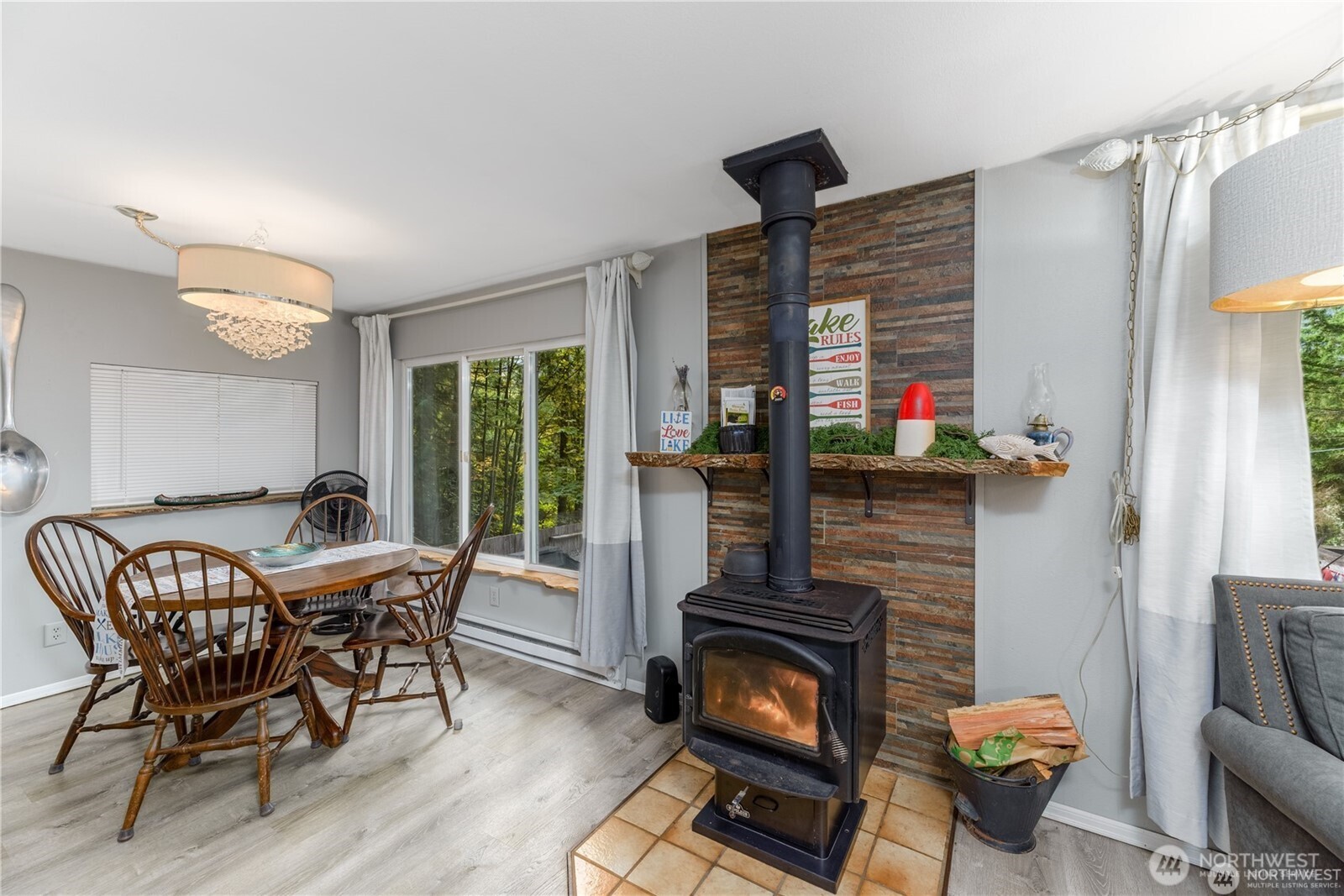 17 Thompson Point Road , Port Angeles, WA 98363