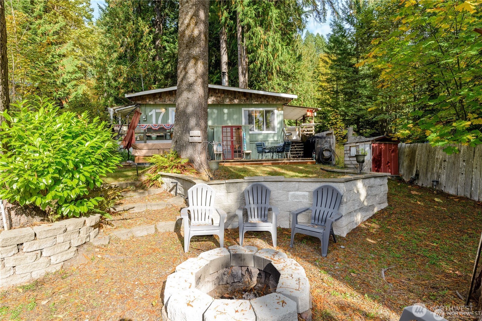 17 Thompson Point Road , Port Angeles, WA 98363