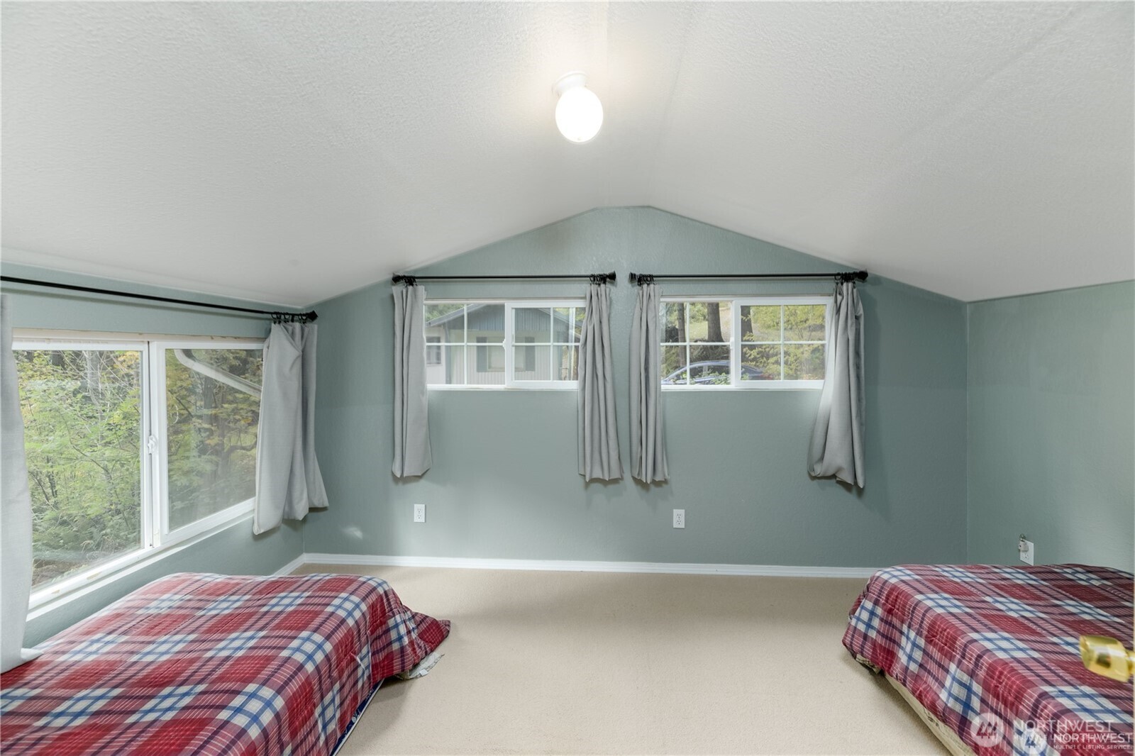 17 Thompson Point Road , Port Angeles, WA 98363