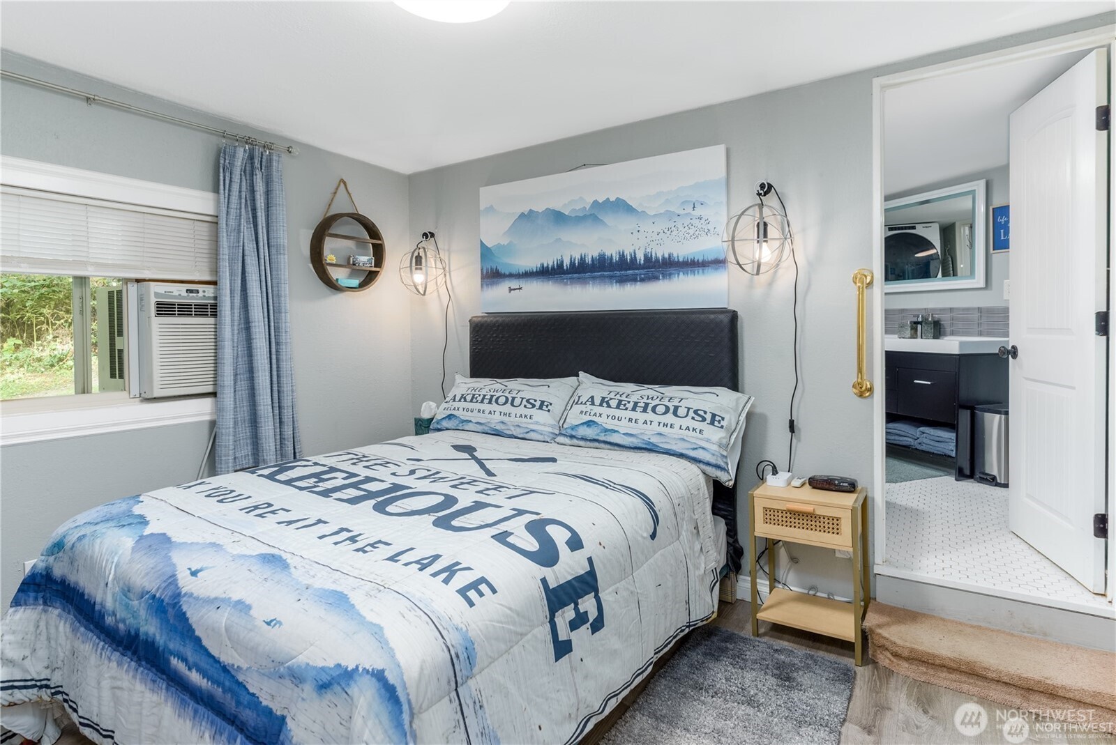 17 Thompson Point Road , Port Angeles, WA 98363