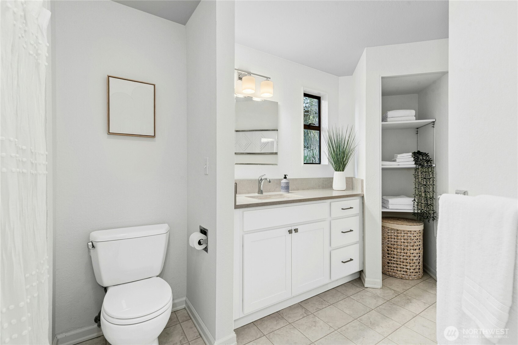 19524 Echo Lake Place N #A401, Shoreline, WA 98133