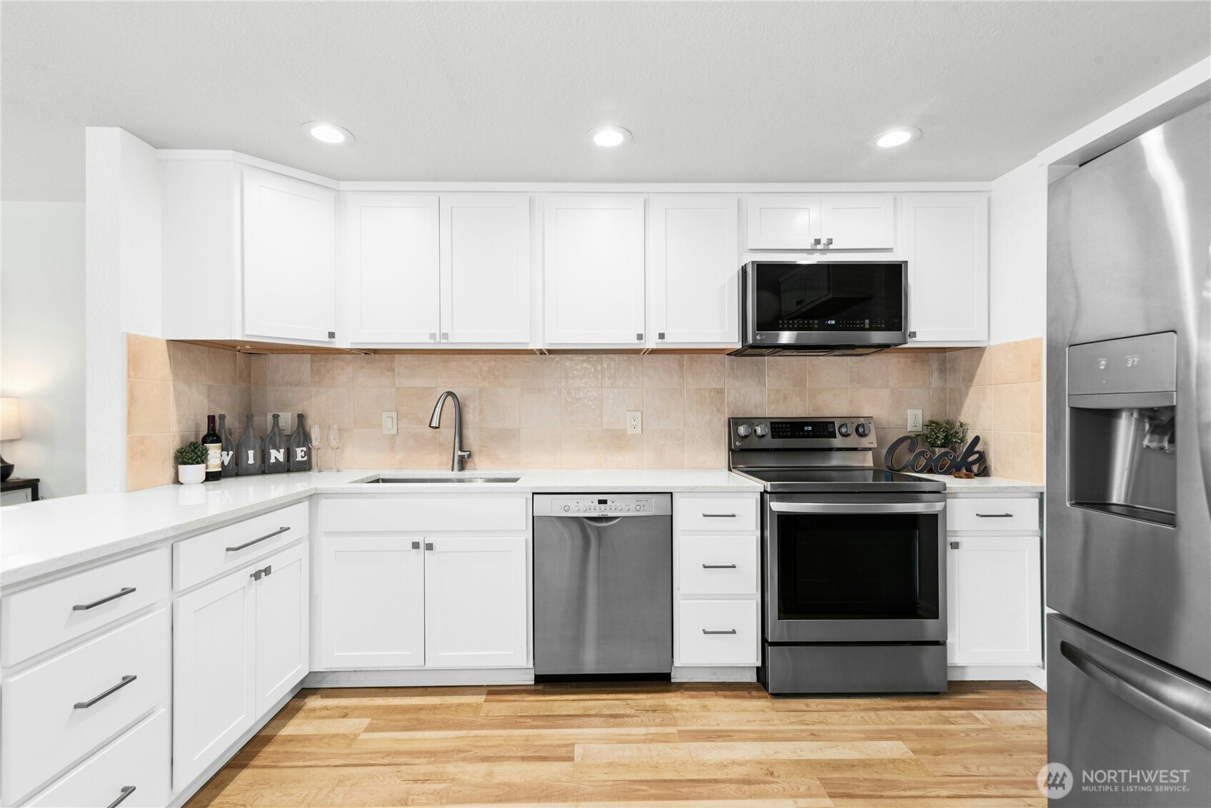 19524 Echo Lake Place N #A401, Shoreline, WA 98133