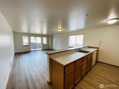 8830 Nesbit Avenue N, Seattle, WA 98103 - Photo 14