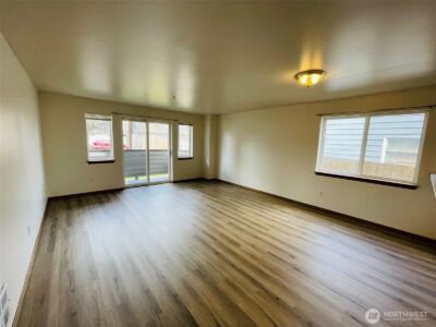 8830 Nesbit Avenue N, Seattle, WA 98103 - Photo 20
