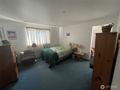 8830 Nesbit Avenue N, Seattle, WA 98103 - Photo 30