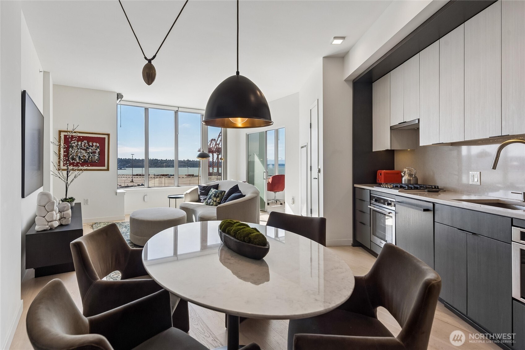 590 1st Avenue S #701, Seattle, WA 98104