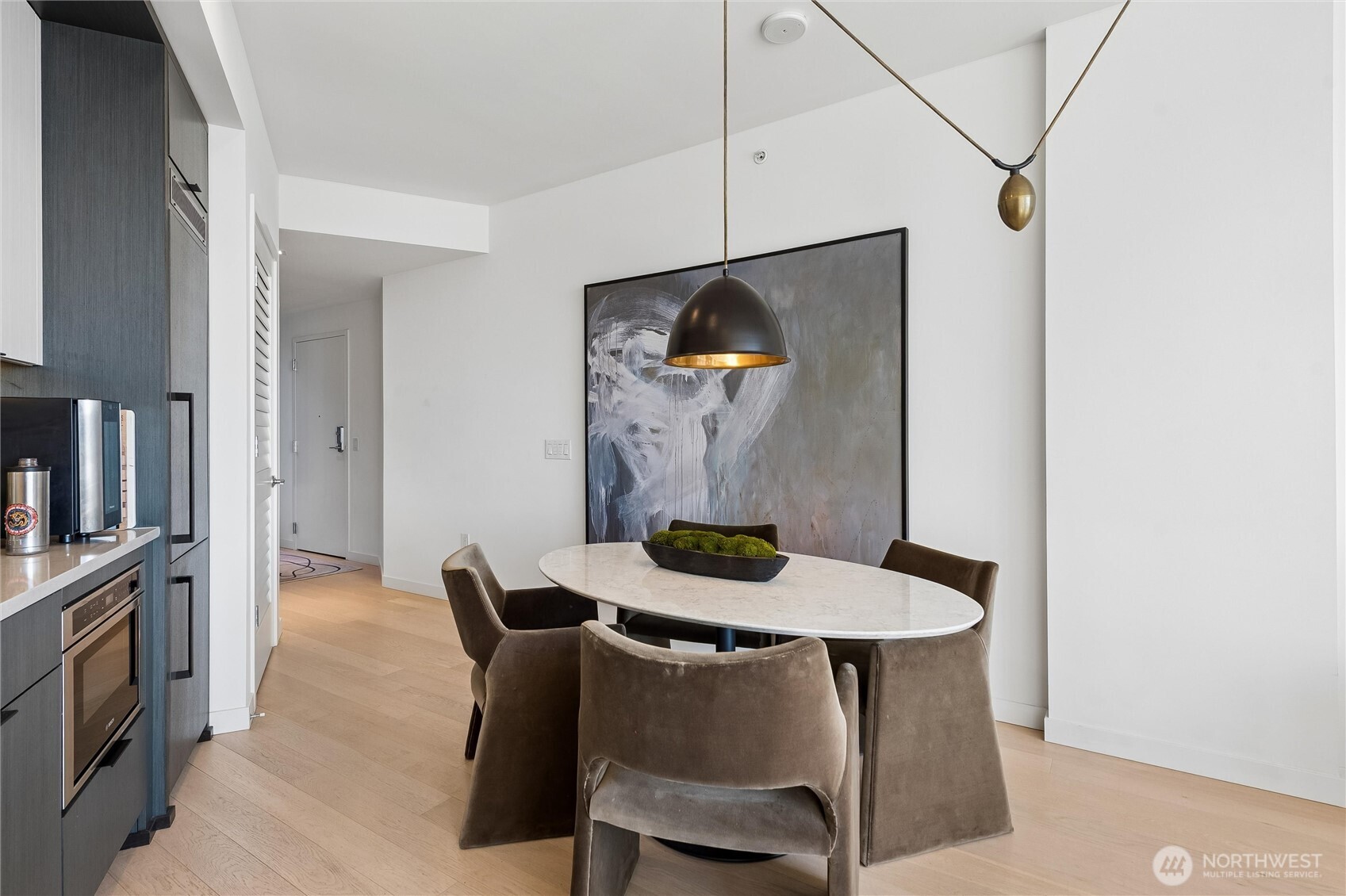 590 1st Avenue S #701, Seattle, WA 98104