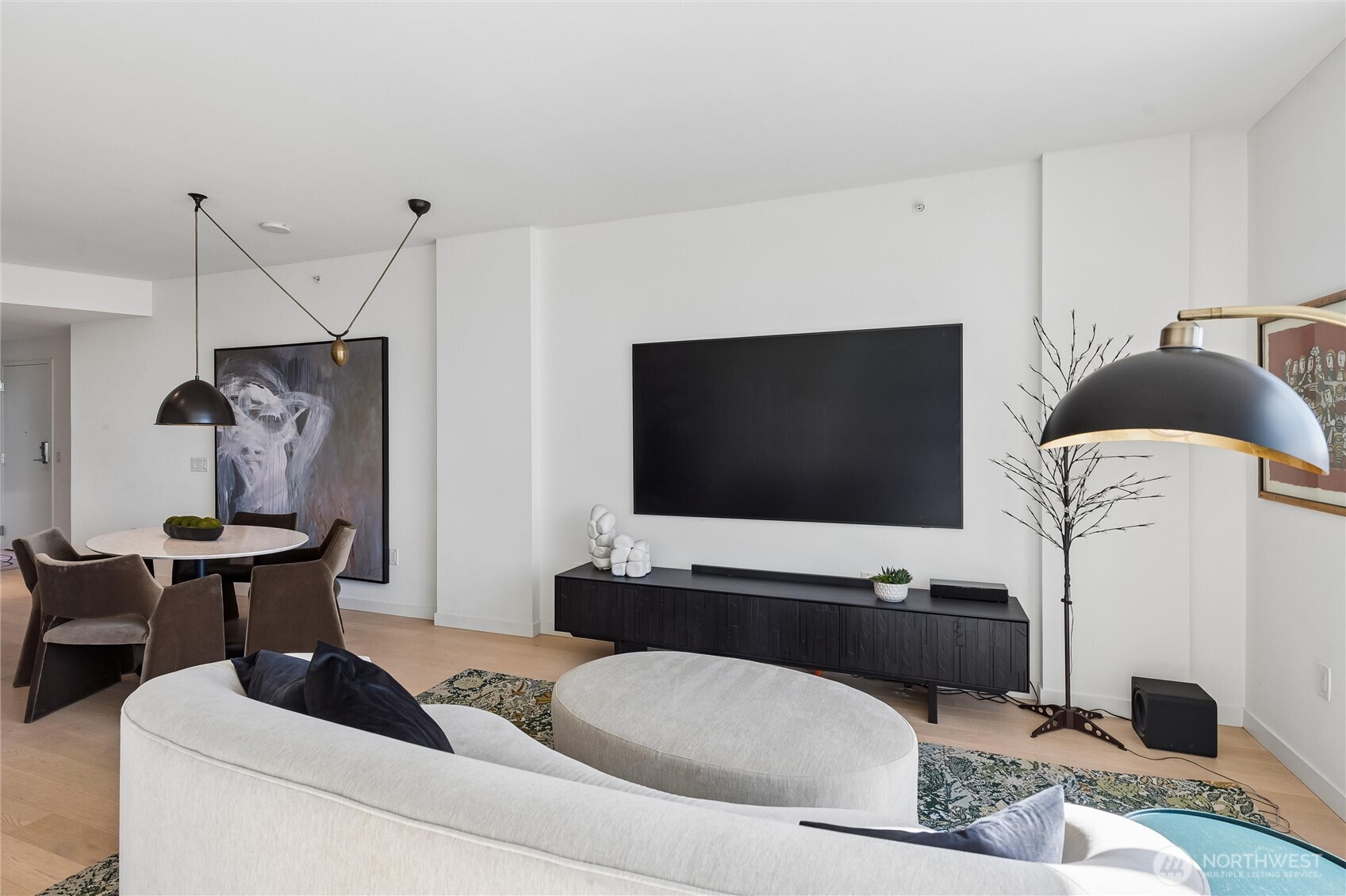 590 1st Avenue S #701, Seattle, WA 98104