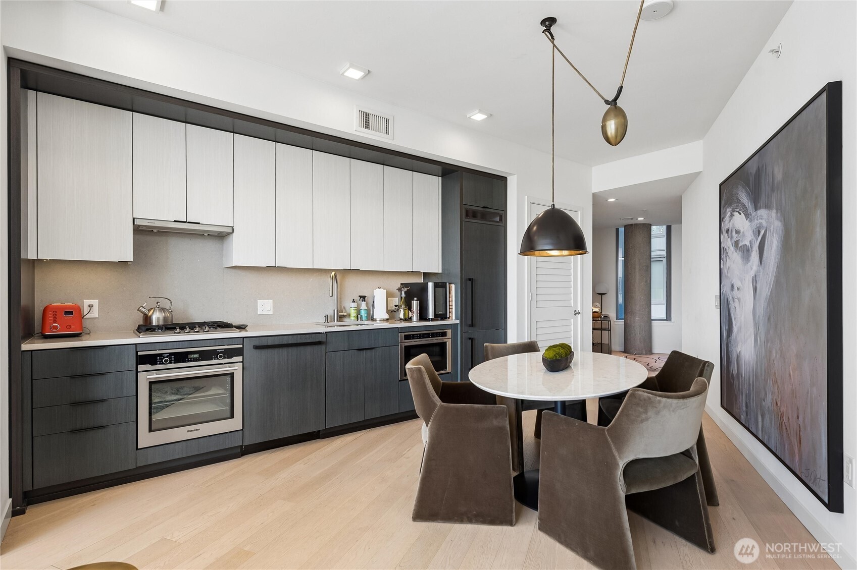 590 1st Avenue S #701, Seattle, WA 98104