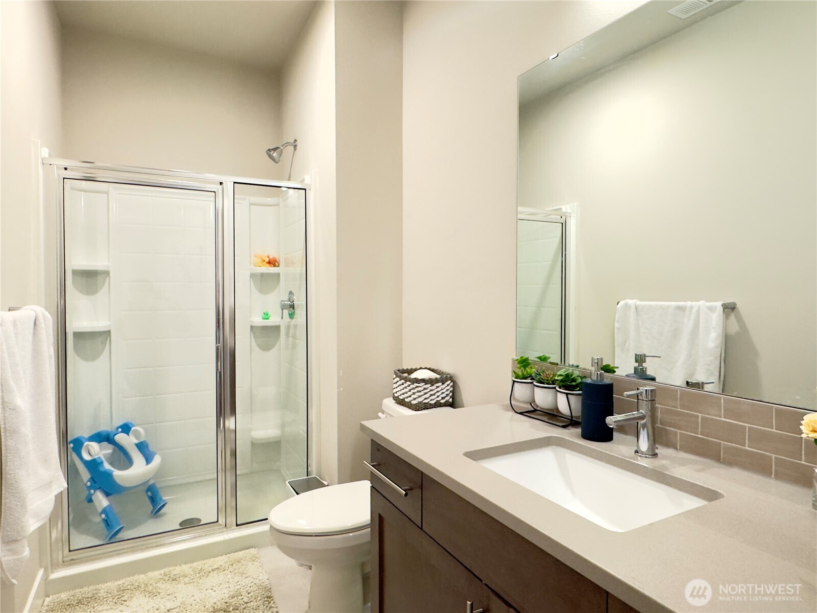 6302 SW 206th Pl , Lynnwood, WA 98036