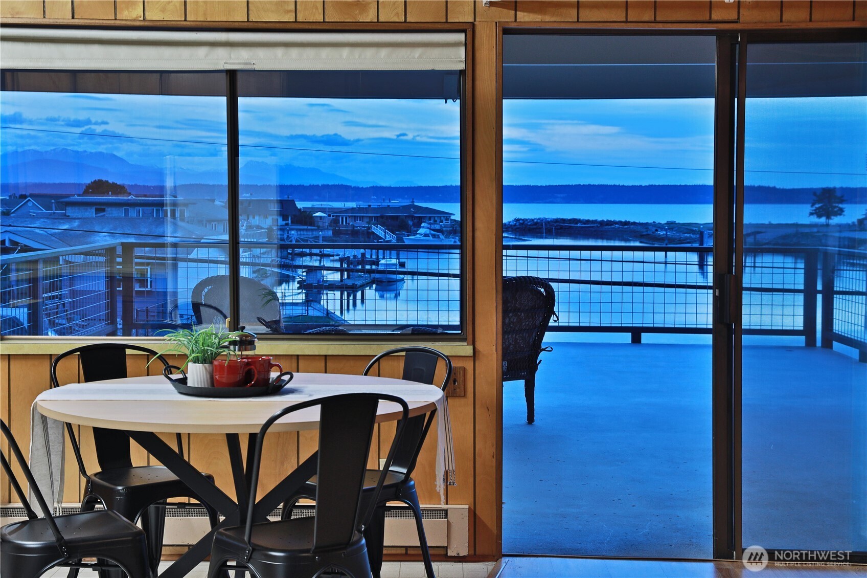 3621 Shorewood Avenue , Greenbank, WA 98253