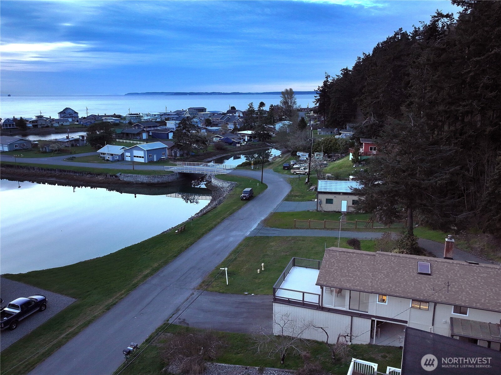 3621 Shorewood Avenue , Greenbank, WA 98253