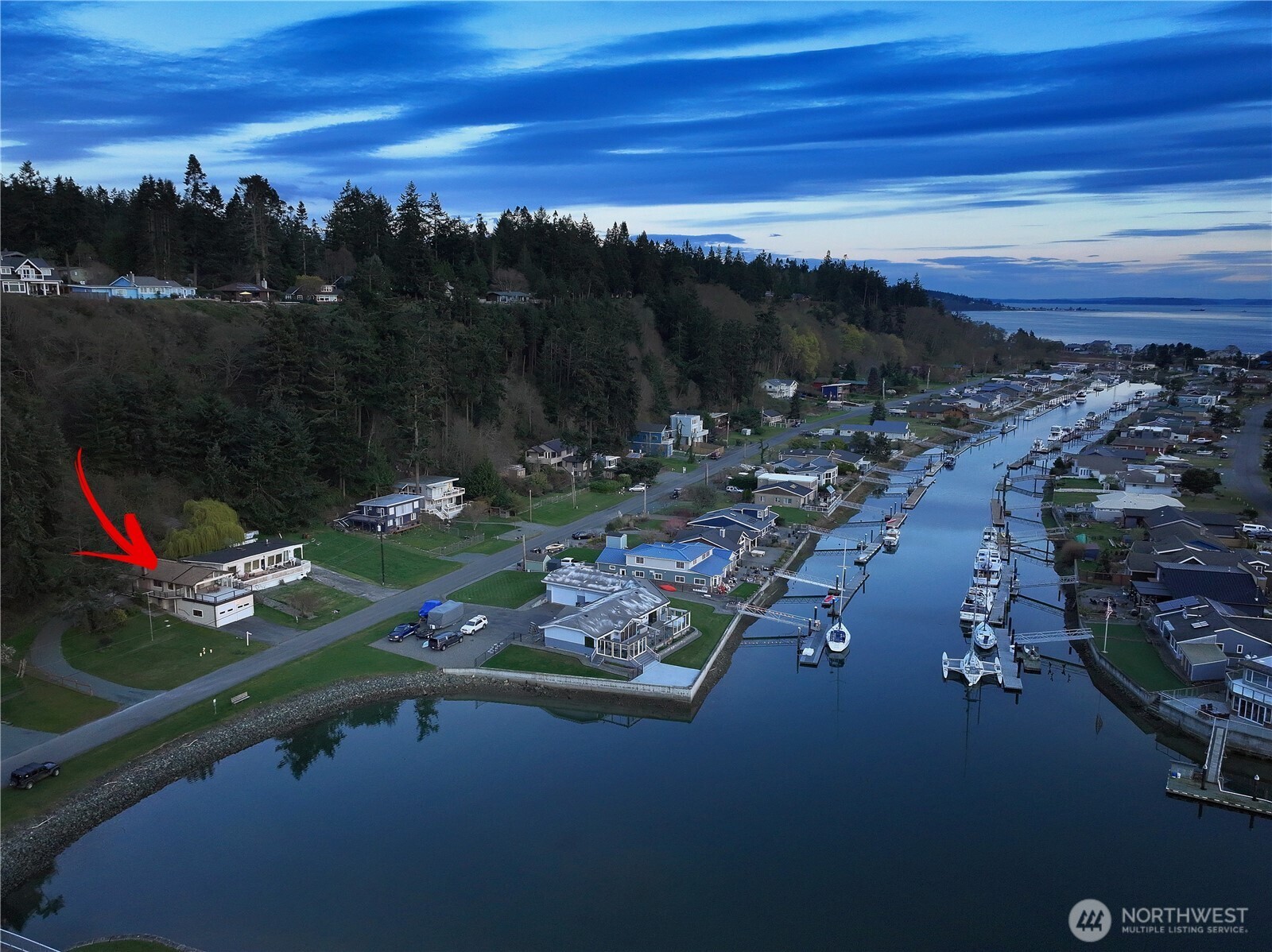 3621 Shorewood Avenue , Greenbank, WA 98253