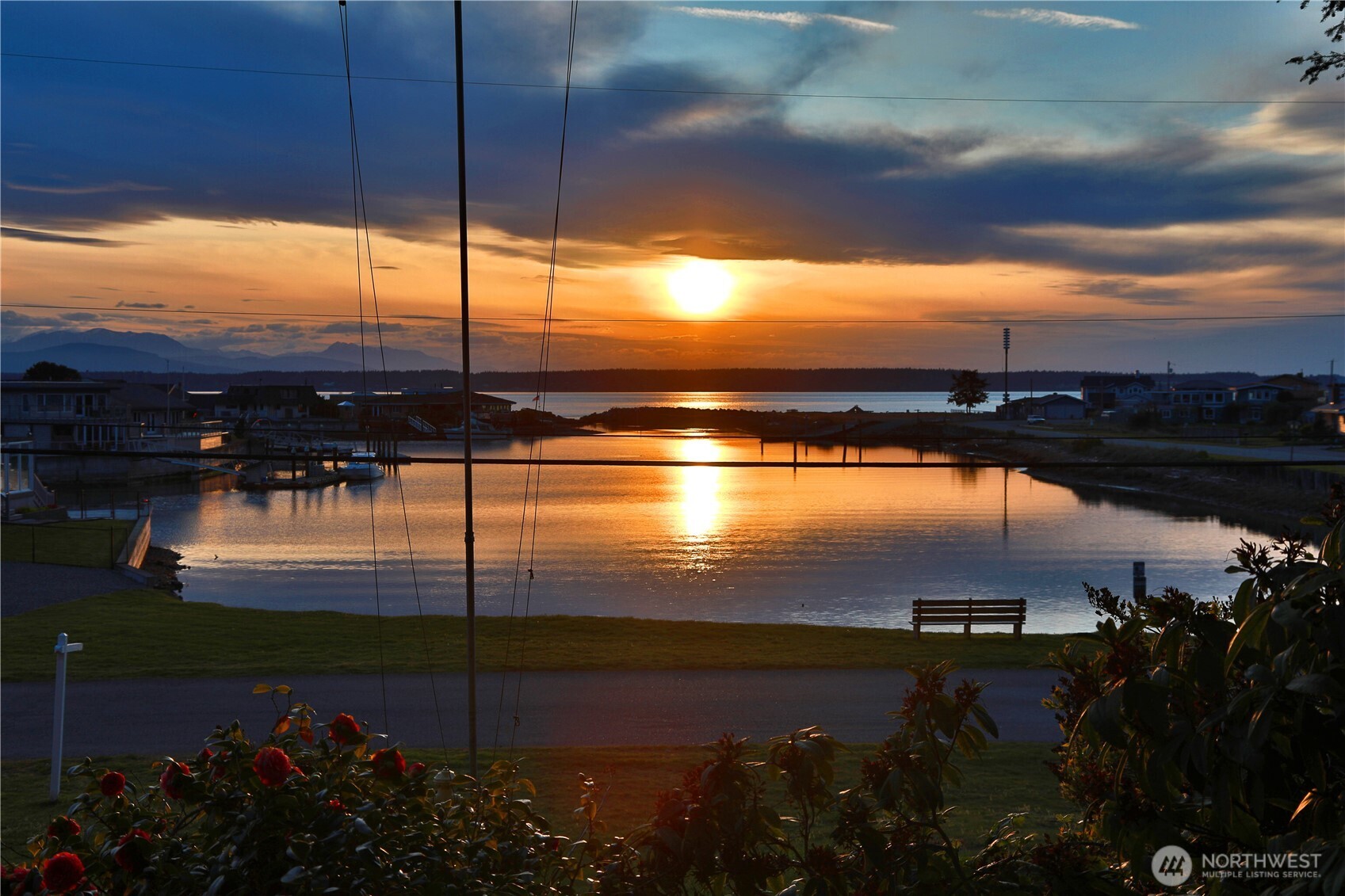 3621 Shorewood Avenue , Greenbank, WA 98253