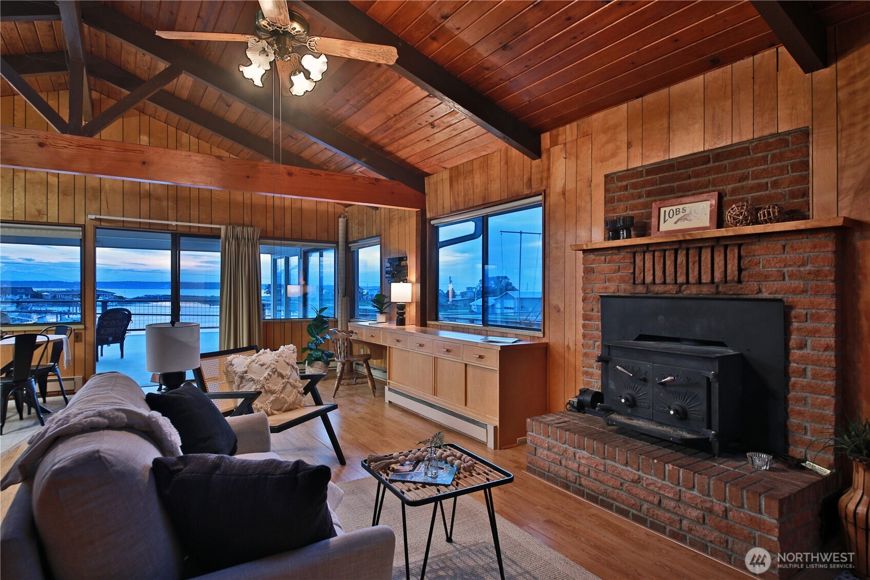 3621 Shorewood Avenue , Greenbank, WA 98253