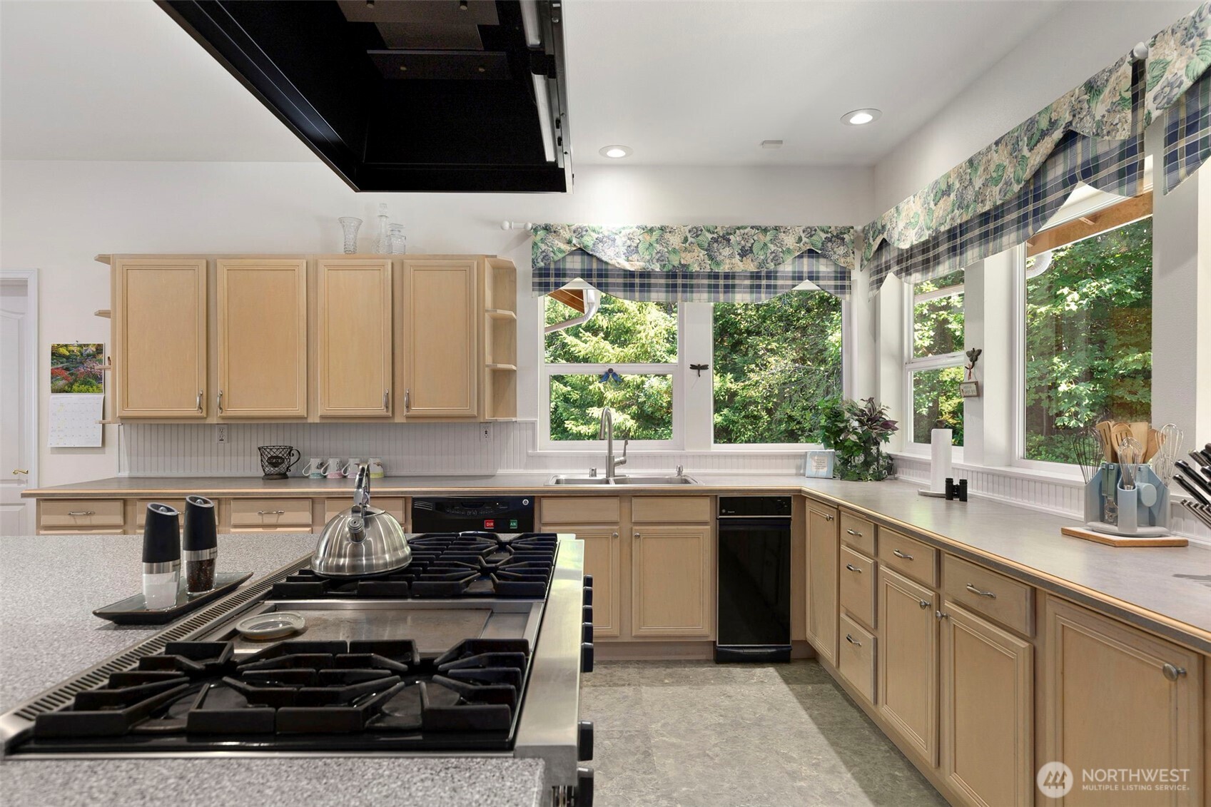 16705 92nd Street NW, Lakebay, WA 98349-9331