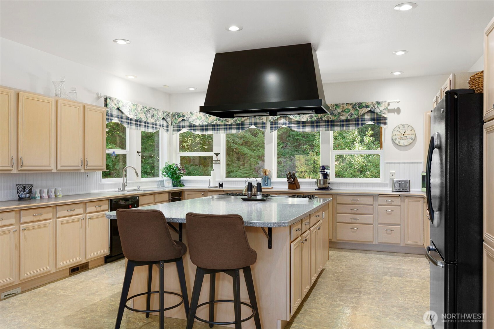 16705 92nd Street NW, Lakebay, WA 98349-9331