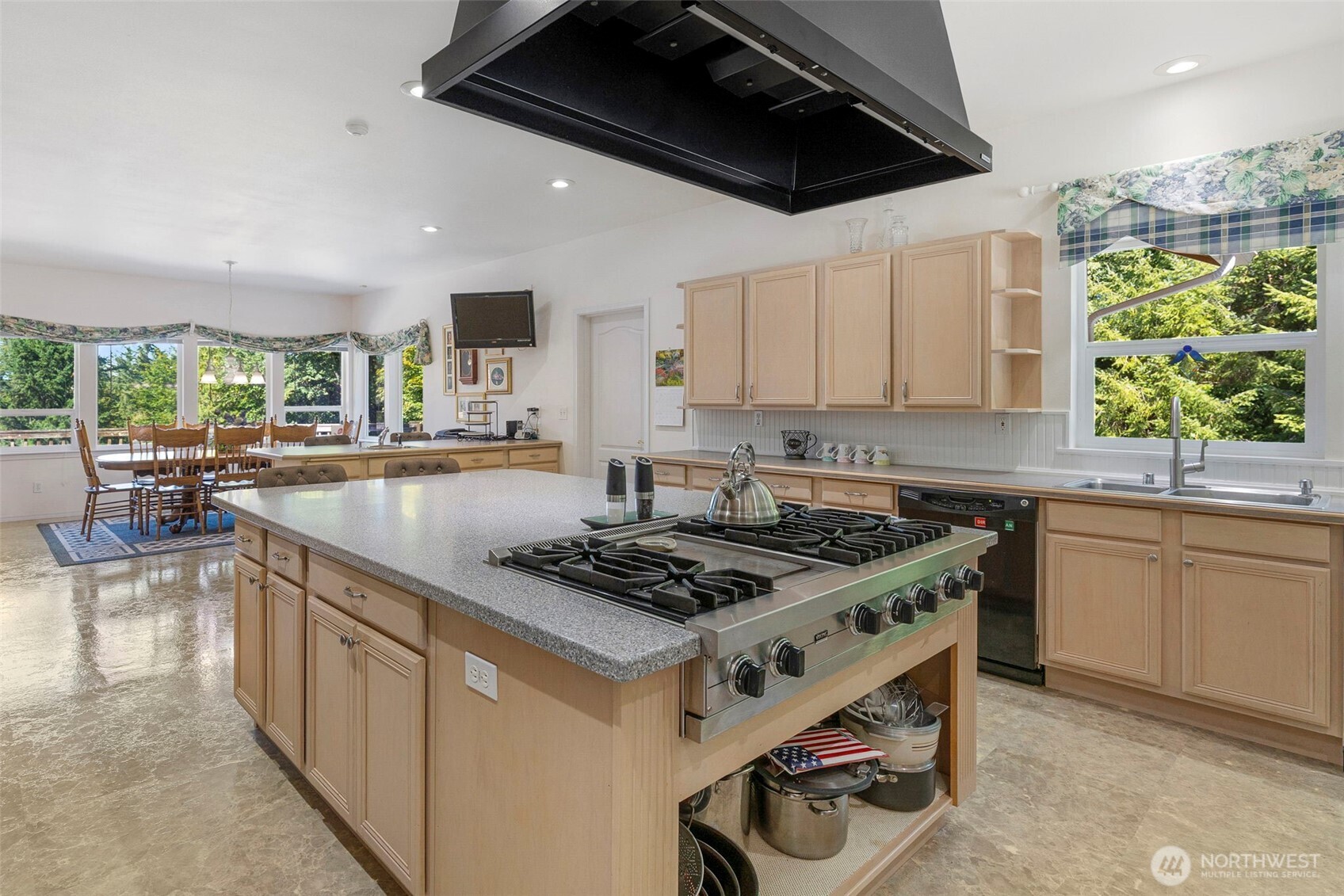 16705 92nd Street NW, Lakebay, WA 98349-9331