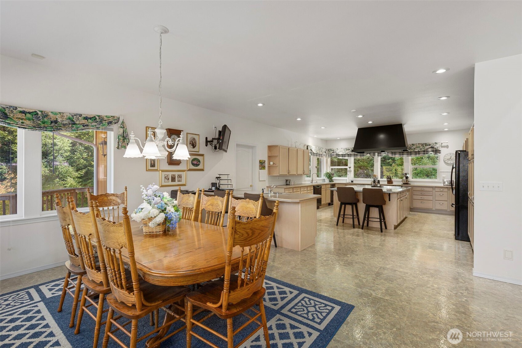 16705 92nd Street NW, Lakebay, WA 98349-9331