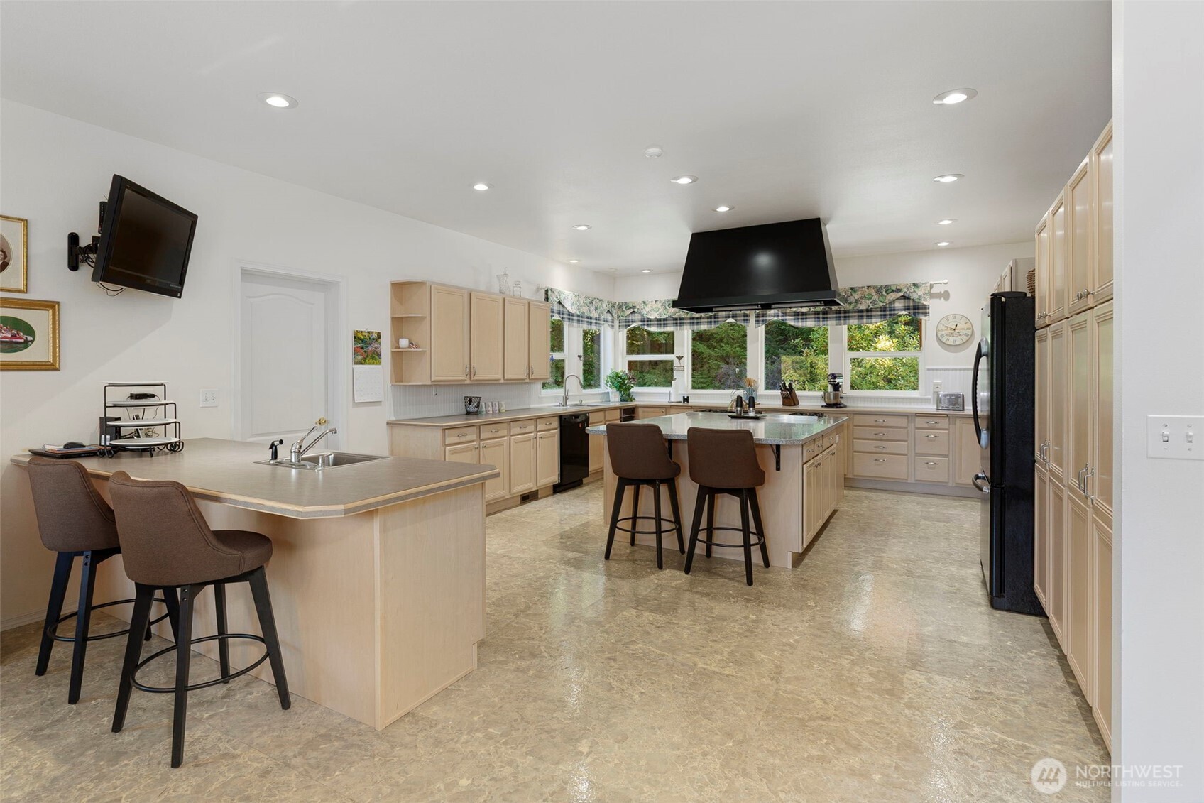 16705 92nd Street NW, Lakebay, WA 98349-9331