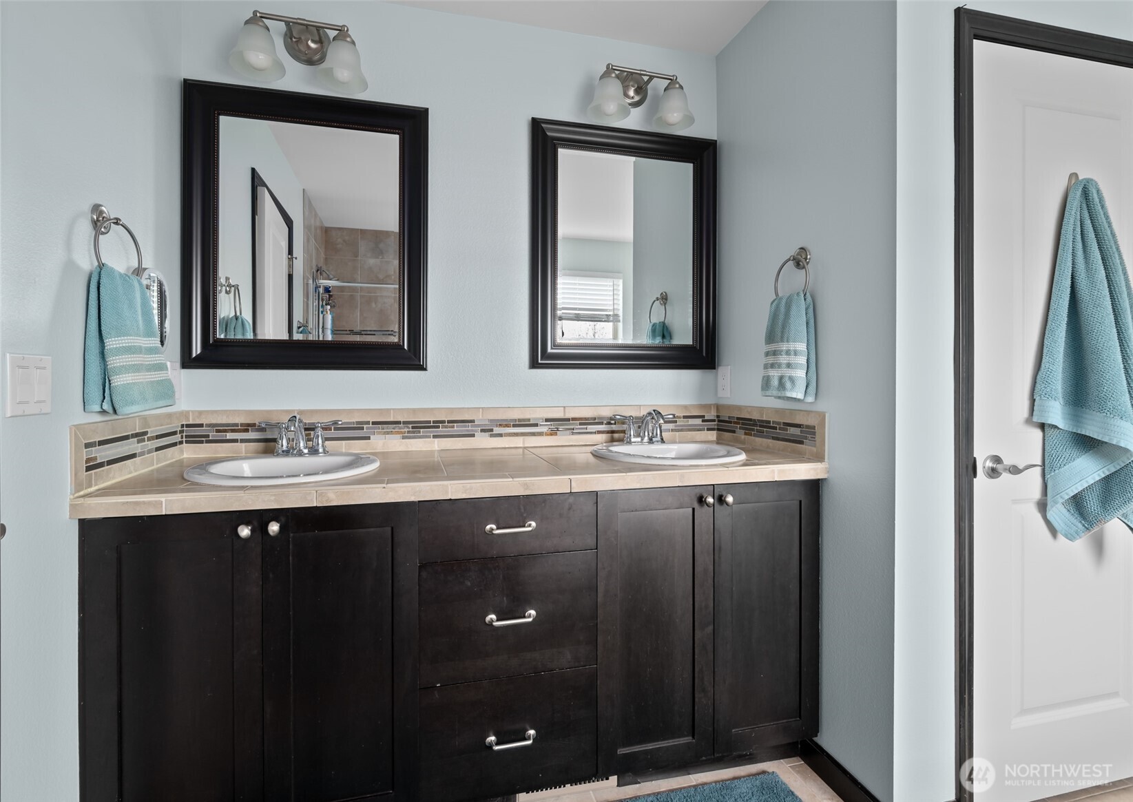 956 Cove View Circle , Oak Harbor, WA 98277