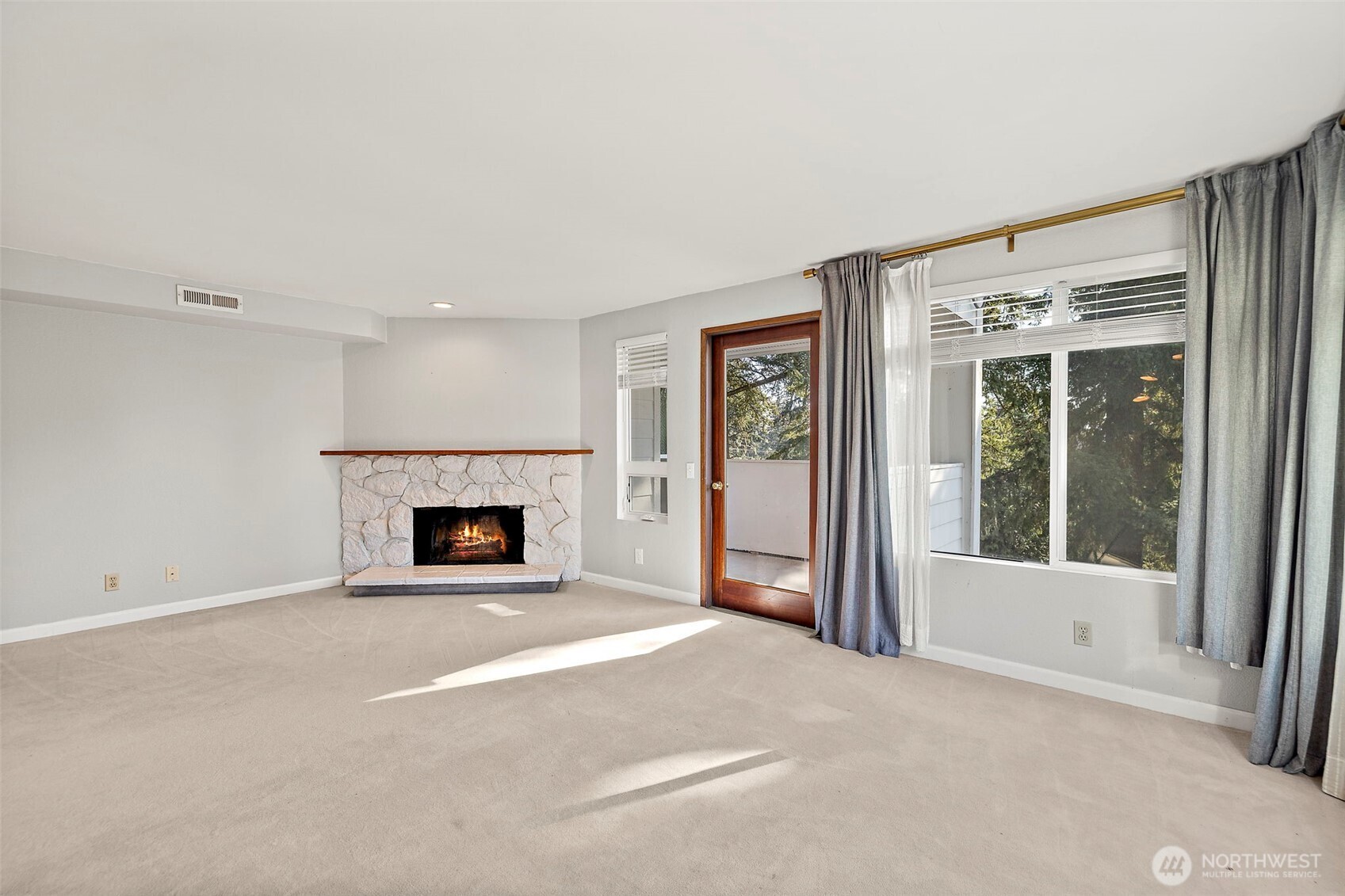 17417 Ashworth Avenue N #201, Shoreline, WA 98133-5462