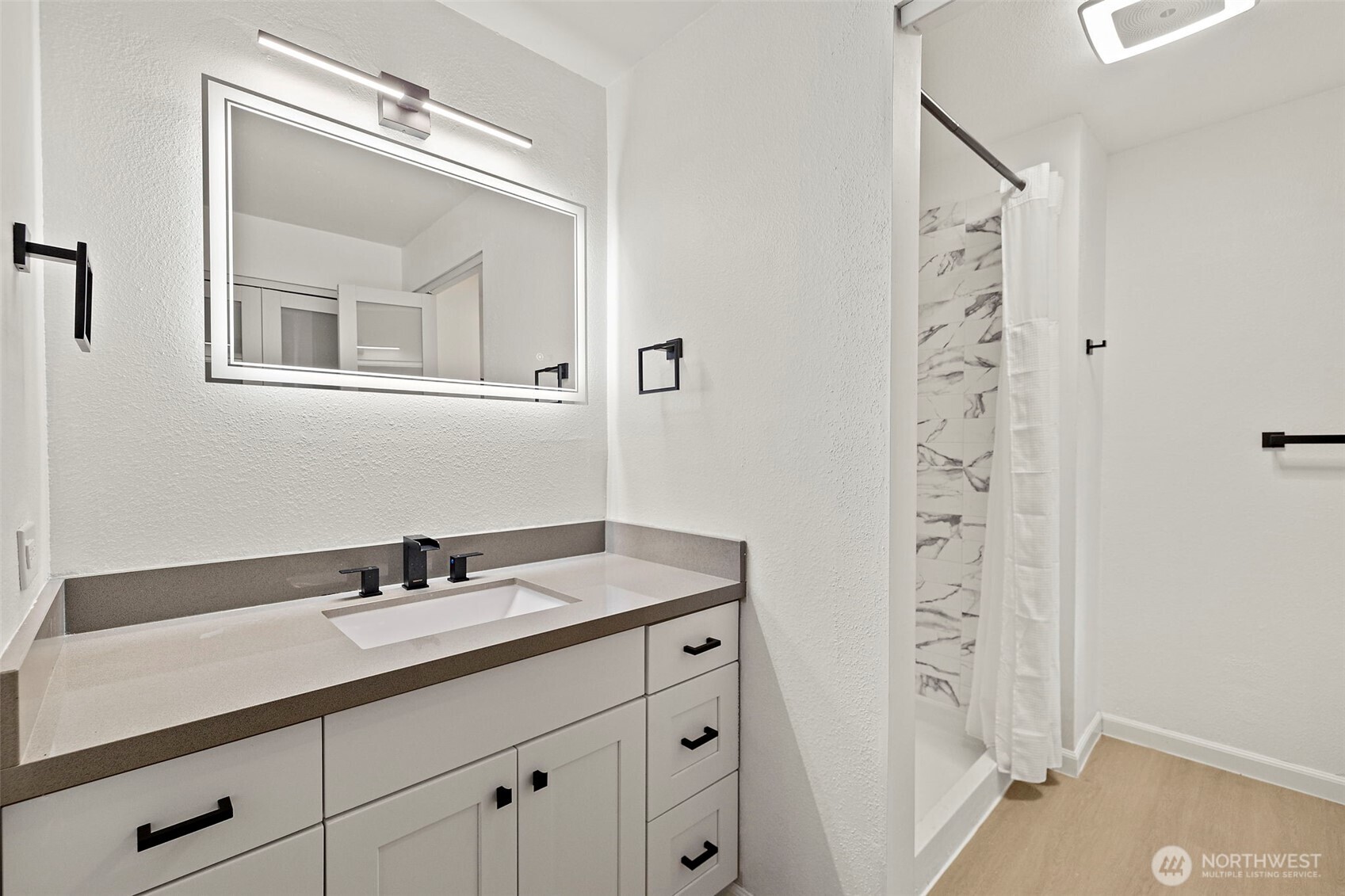 17417 Ashworth Avenue N #201, Shoreline, WA 98133-5462