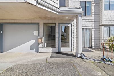 17417 Ashworth Avenue N #201, Shoreline, WA 98133-5462 - Photo 2