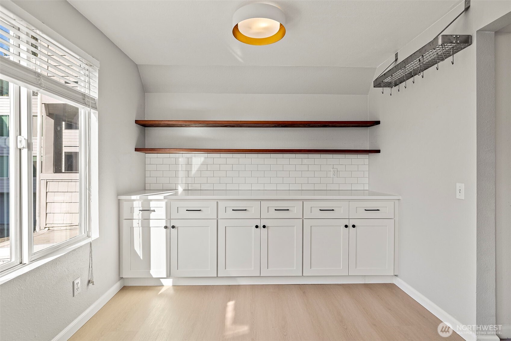 17417 Ashworth Avenue N #201, Shoreline, WA 98133-5462