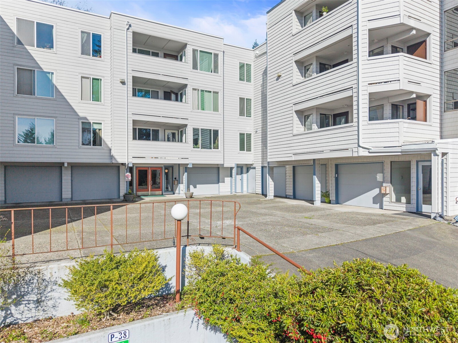 17417 Ashworth Avenue N #201, Shoreline, WA 98133-5462